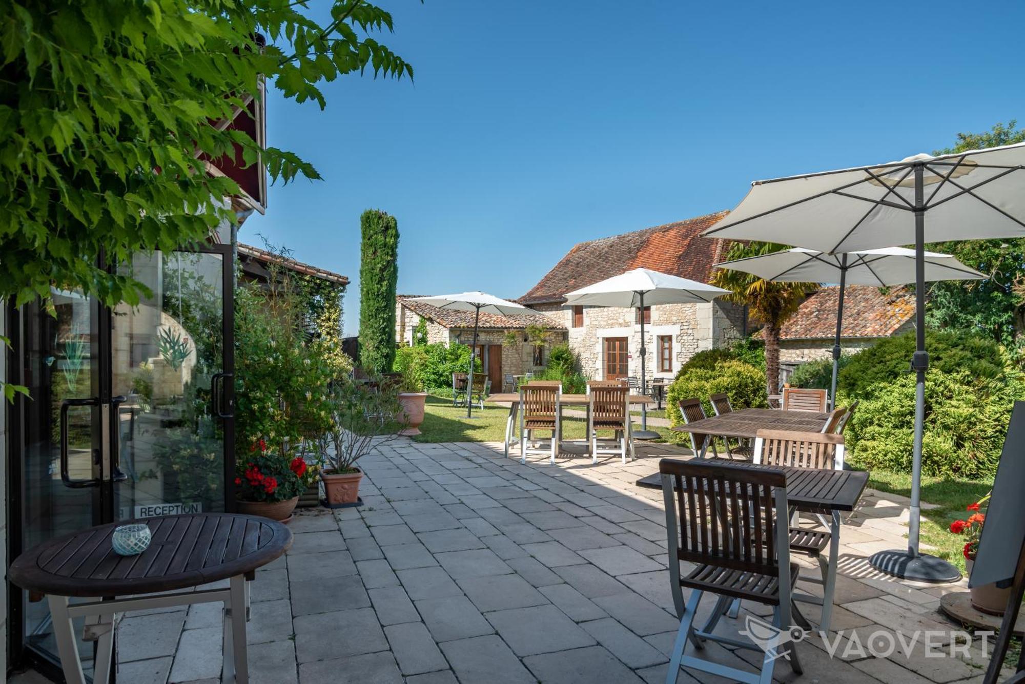 Hotel Le Pigeonnier du Perron, The Originals Relais  Availles-en-Chatellerault Exterior foto