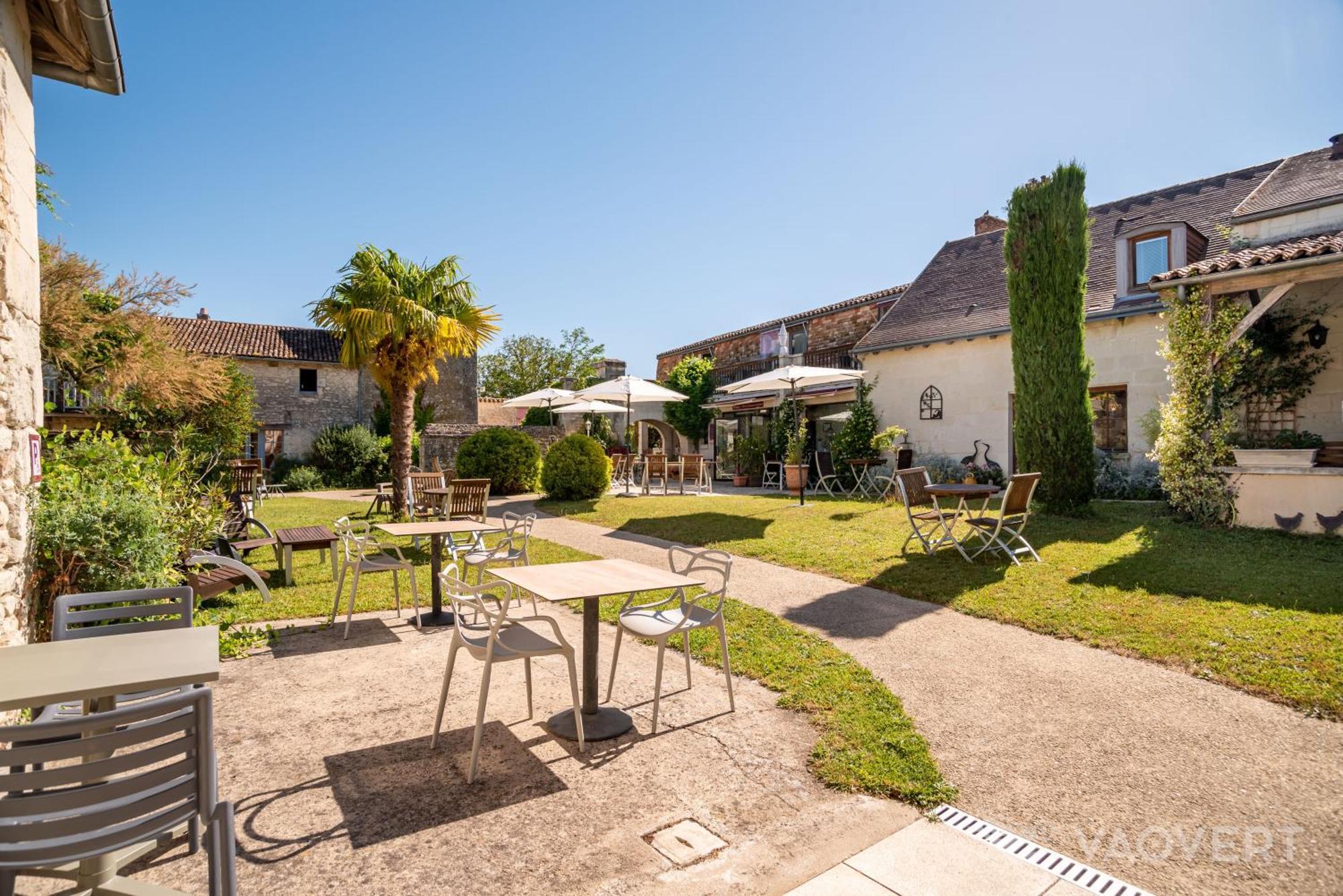 Hotel Le Pigeonnier du Perron, The Originals Relais  Availles-en-Chatellerault Exterior foto